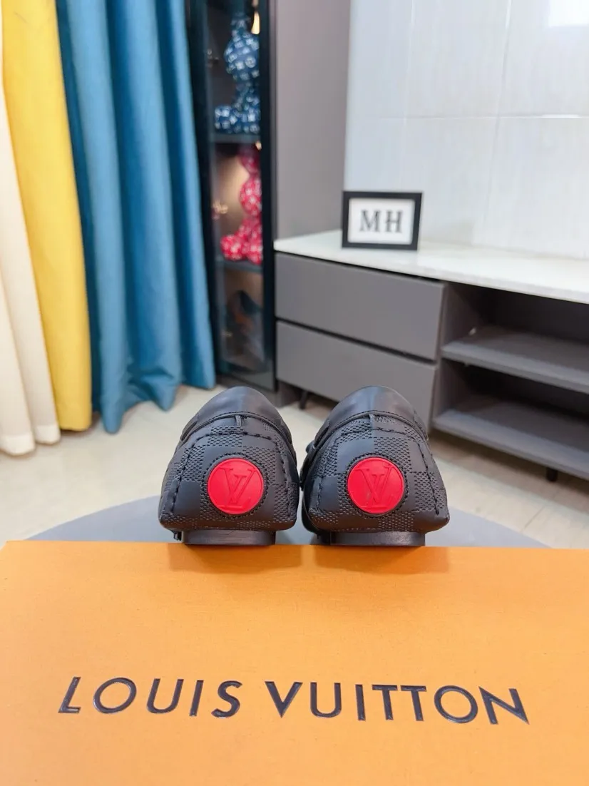 Men's men's shoes💰400🌹🌹[LV Louis Vuitton] New men's beanie shoes💝💝.. Top-grade imported cowhide embossed➕Comfortable leather lining. It is extremely skin-friendly and comfortable, feels very delicate, and the shape is very correct! Perfectly reflects the three-dimensional sense, code number: 38-44
